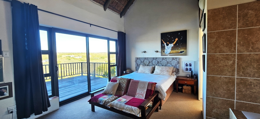 5 Bedroom Property for Sale in Stilbaai Oos Western Cape